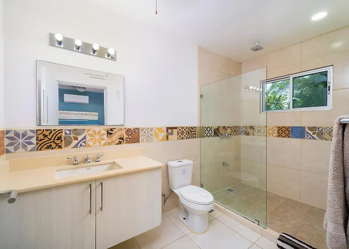 Casa Blanca 7 - New 2 Bedroom Condo, Near To The