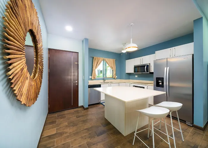 Casa Blanca 7 - New 2 Bedroom Condo, Near To The *